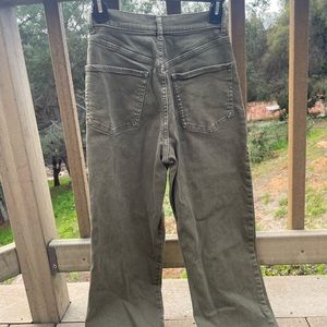 Express cropped high waisted green jeans size 00